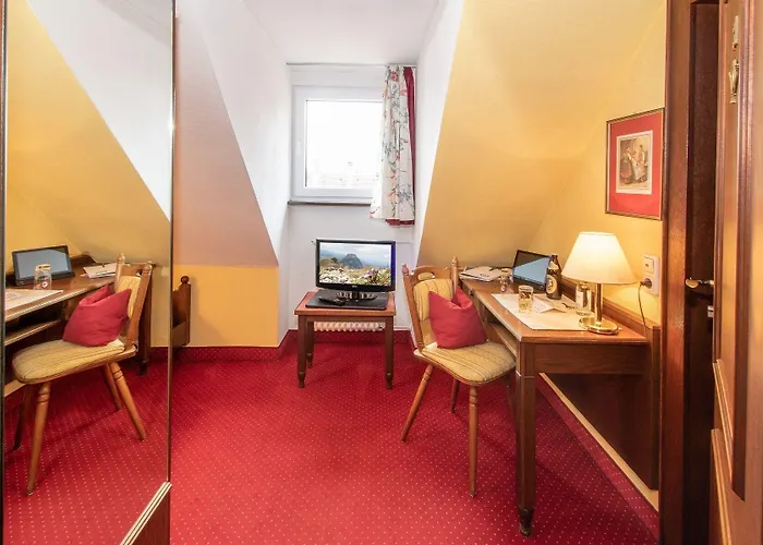 Post Hotel
