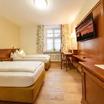 Post Hotel