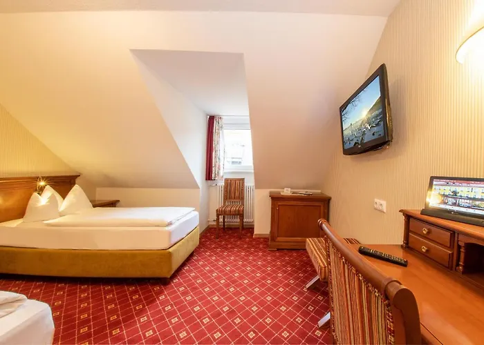 Post 3*